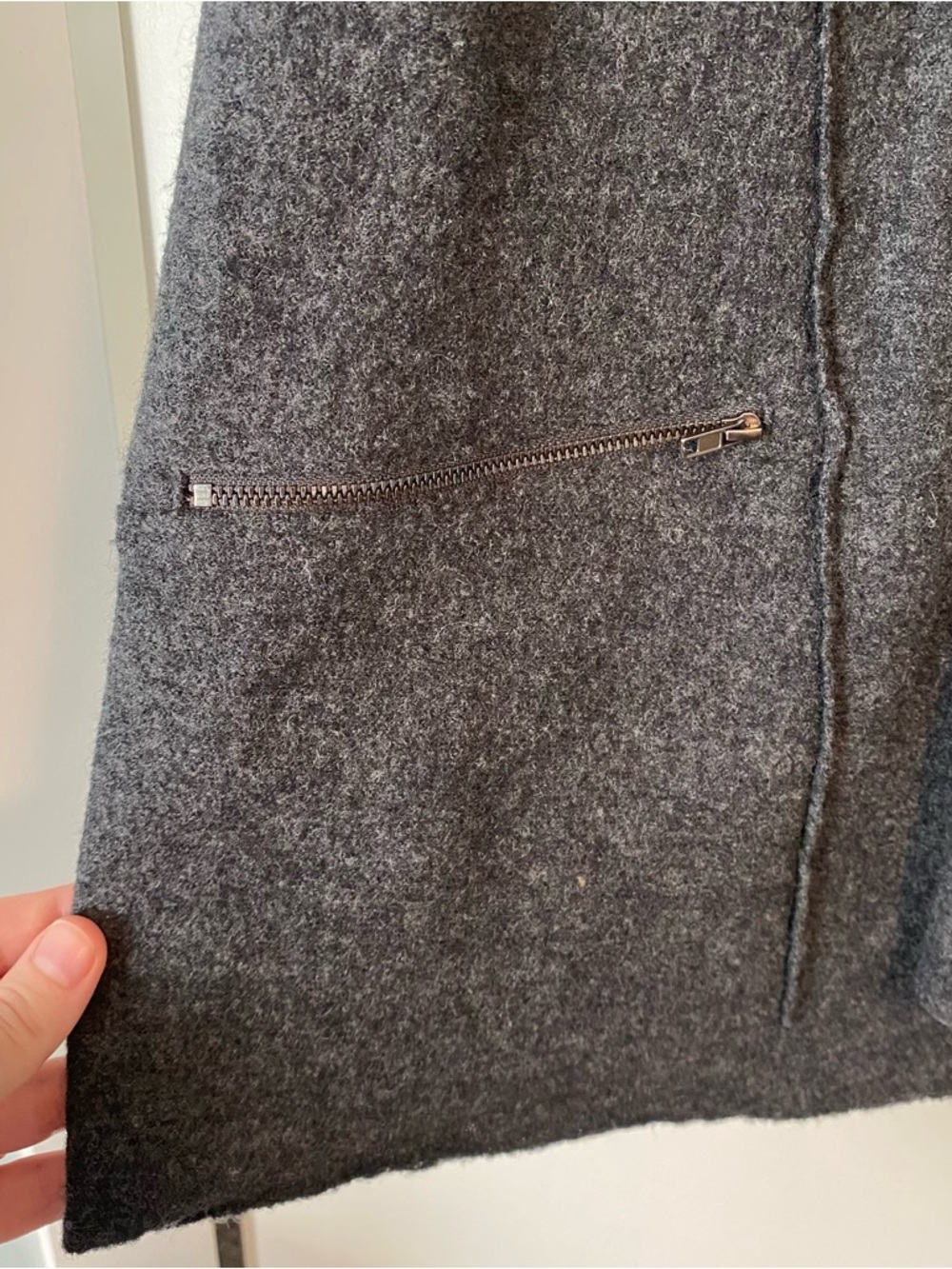Tahari 100% Wool Sweater Vest Duster Sleeveless Open Front Gray M Capsule Work - Picture 3 of 5